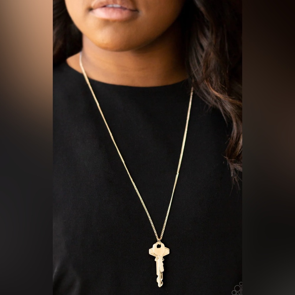 The Keynoter Gold Paparazzi Necklace Long Vintage Key